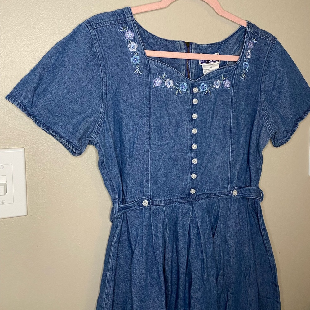 Classy Vintage 90s Floral Embroidered Cottagecore Blue Denim Maxi Tie-Back Dress - Picture 4 of 10